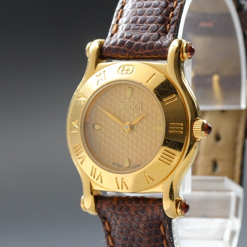 Presque comme neuve montre - [presque, neuve]
