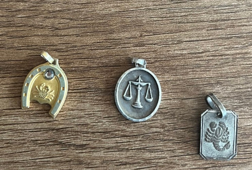 Médaille pendentif n118 signe - médaille,