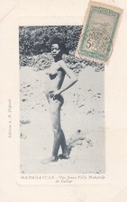 Une Jeune Fille Mahafaly de