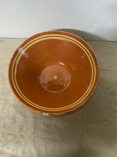 Moule en terre cuite préparation pâte état fissure quelque point d’éclat