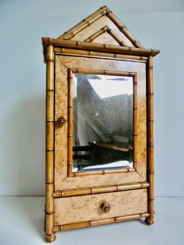 Belle armoire poupée - armoire,