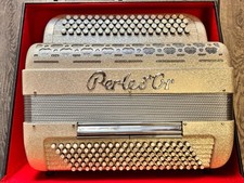 Accordeon Perle D'Or 120 basses état proche du neuf pas utilisé ?