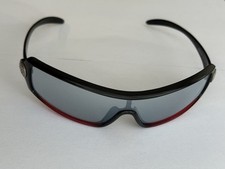 Rare lunettes de soleil