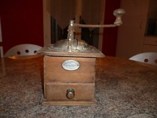 ANCIEN MOULIN A CAFE EN BOIS