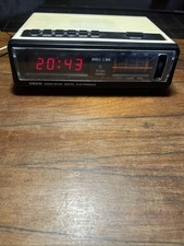 Radio-réveil digital vintage