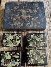 Ancienne Boîte À Jeux Laque De Chine Avec 72 Jetons En Nacre