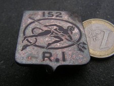 insigne  152 eme regiment infanterie      ( classeur 12)