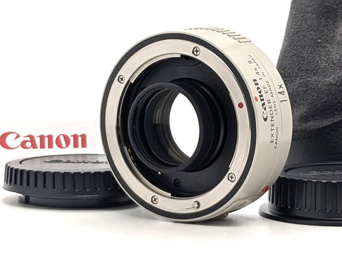 Almost mint canon extender - extender, ef