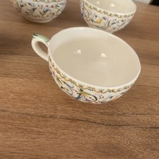 tasses en porcelaine de GIEN