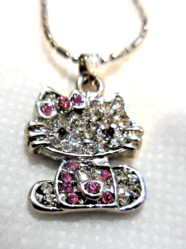 Medaille hello kitty chainette - medaille, hello-kitty,chainette