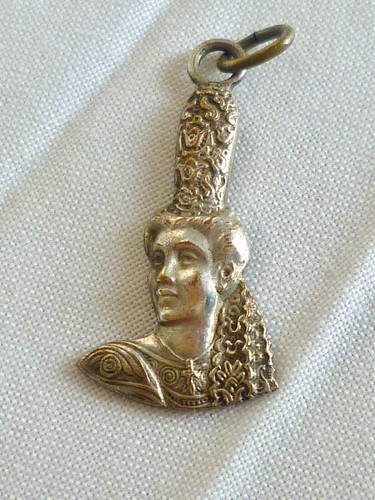 Petit pendentif ancien - petit,