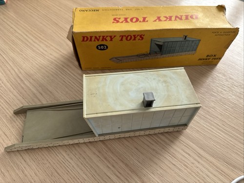 Dinky toys meccano - meccano, garage