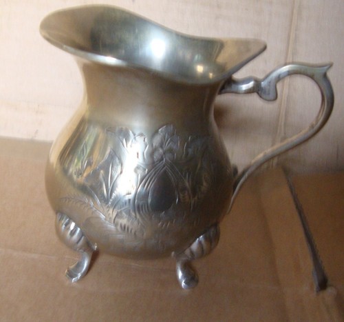 Pot lait métal - pot, a