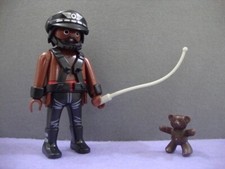 PLAYMO UNIFORME DRESS CODE