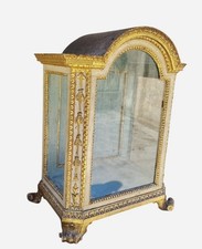 vitrine italienne du milieu du