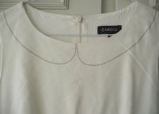 Robe chic CAROLL 40 blanc cassé avec pseudo col Claudine incrusté en strass