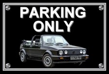 plaque " PARKING ONLY