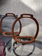 PAIRE D'ETRIERS ANCIENS, FER