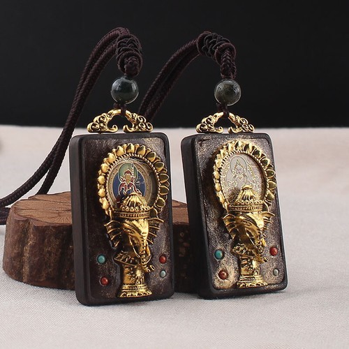 Santal pendentif amulette - santal,