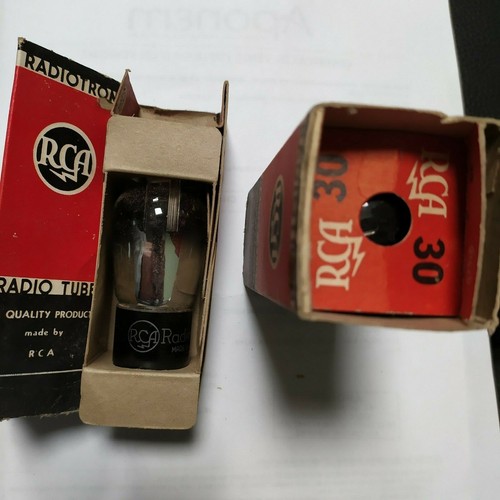 Rca vintage base triode - ,