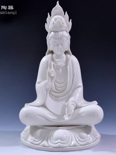 Unique dehua porcelain - 13.7",