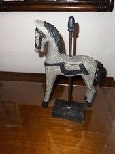 Cheval en bois Ancienne