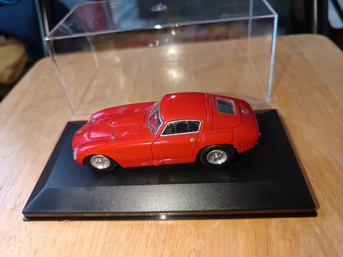 Miniature ferrari art - 1/43,