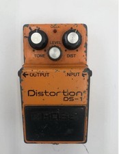 BOSS DS-1 pédale de