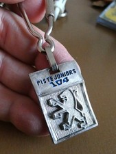 Ancien porte cle métal