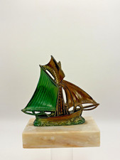 Bateau ancien en étain