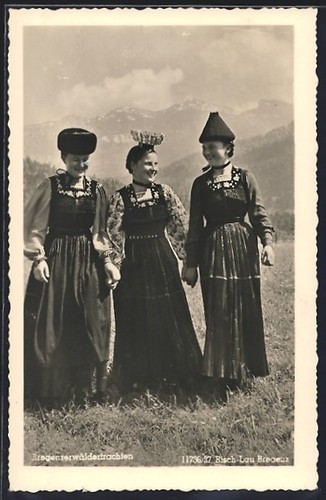 Risch lau trois femmes - trois,