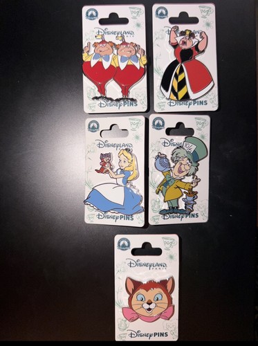 Lot pin alice au pays - 5, pin's