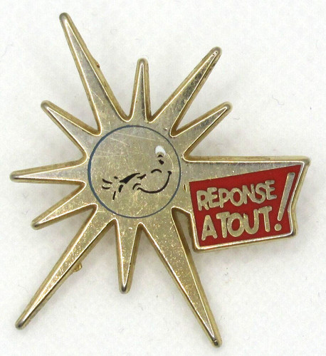 Pin magazine reponse - pin's,