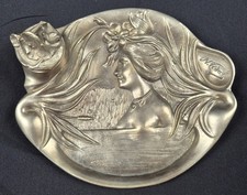 Ancien encrier Art Nouveau signé N.Vidal en métal couleur argent - Femme au bain