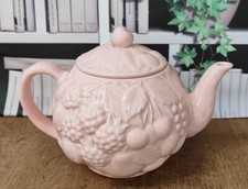 Geneviève Lethu Théière Rose Décor En Barbotine Fruits