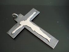 pendentif crucifix christ sur croix argenté JEAN DESPRES