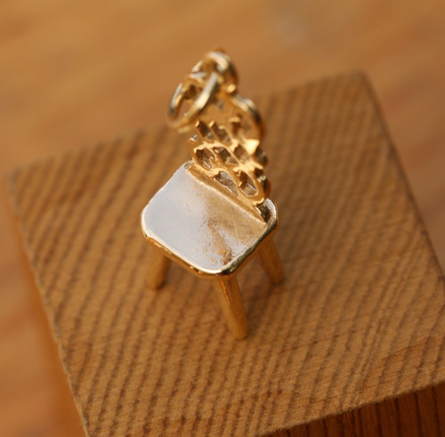 Pendentif breloque chaise - breloque,