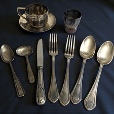 Lot ancien argenterie métal argenté 10 pièces couverts tasse gobelet soucoupe