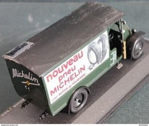 Vehicule publicitaire renault - vehicule,