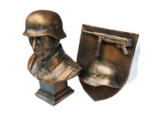 Buste Soldat Allemand + Blason Casque MP 40 ?5a.