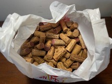 Lot de 200 Bouchons de Vin en Liège (A0/N19)