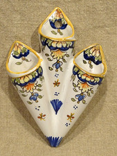 Ancienne bouquetière murale