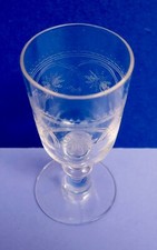 1 PETIT VERRE A DIGESTIF