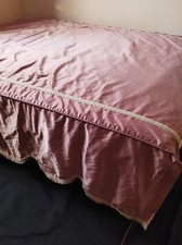 Dessus de lit en satin et coton pour un lit 140 cm x 190 cm