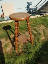tabouret ancien en chêne bon état 