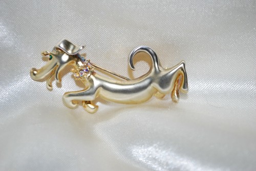 Dachshund hot dog pin - hot, puppy