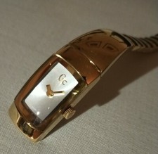 Montre Guess Collection Femme GC 42500 mouvement Ronda Swiss Made.