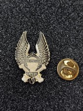 Pin's Pins Pin Enamel 18 Motard BIKERS TÊTE DE MORT SKULL "RIDE TO LIVE"