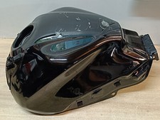 UN RESERVOIR D ESSENCE POUR