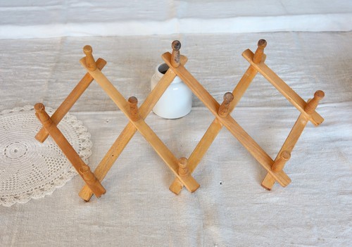 Vintage retractable pine - retractable,